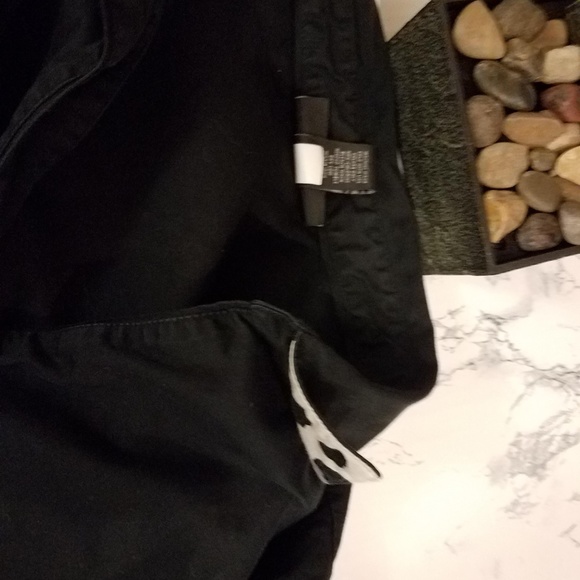 Lane Bryant Leopard Print/Black Button up … - Picture 7 of 8